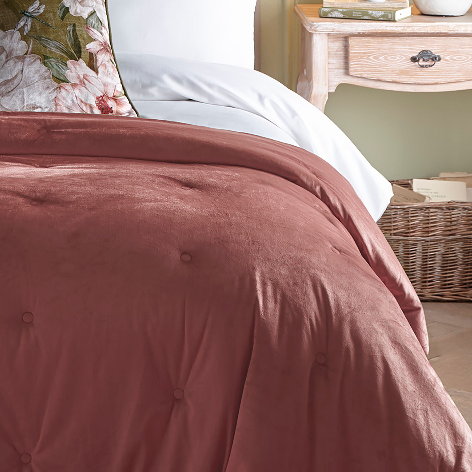 Austell Bedspread in Pink 150 x 220cm - Bedspread - Appletree
