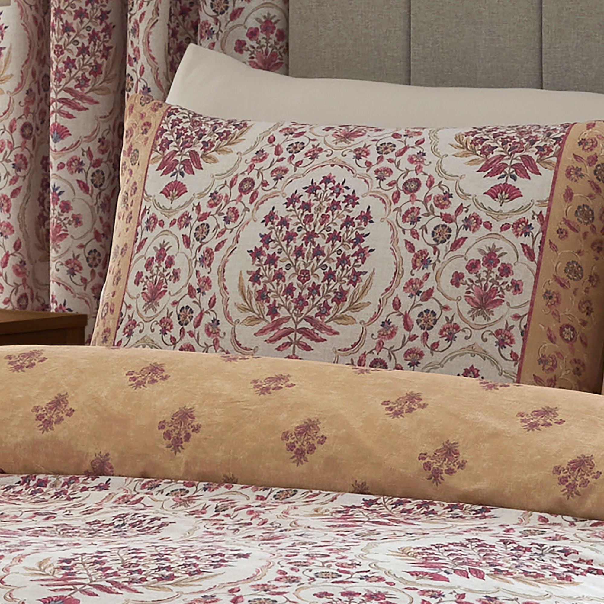 Ashmead Duvet Cover Set in Berry - Duvet Cover Set - D & D Design
