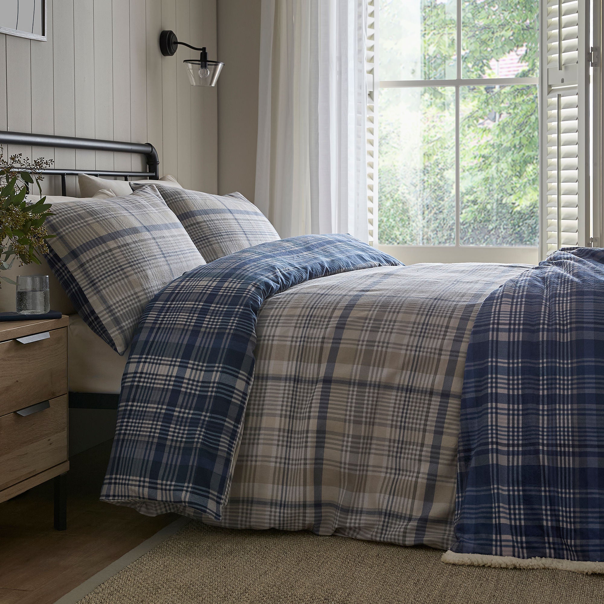 Bennet Check Throw in Navy 150 x 200cm - Throw - D & D Lodge