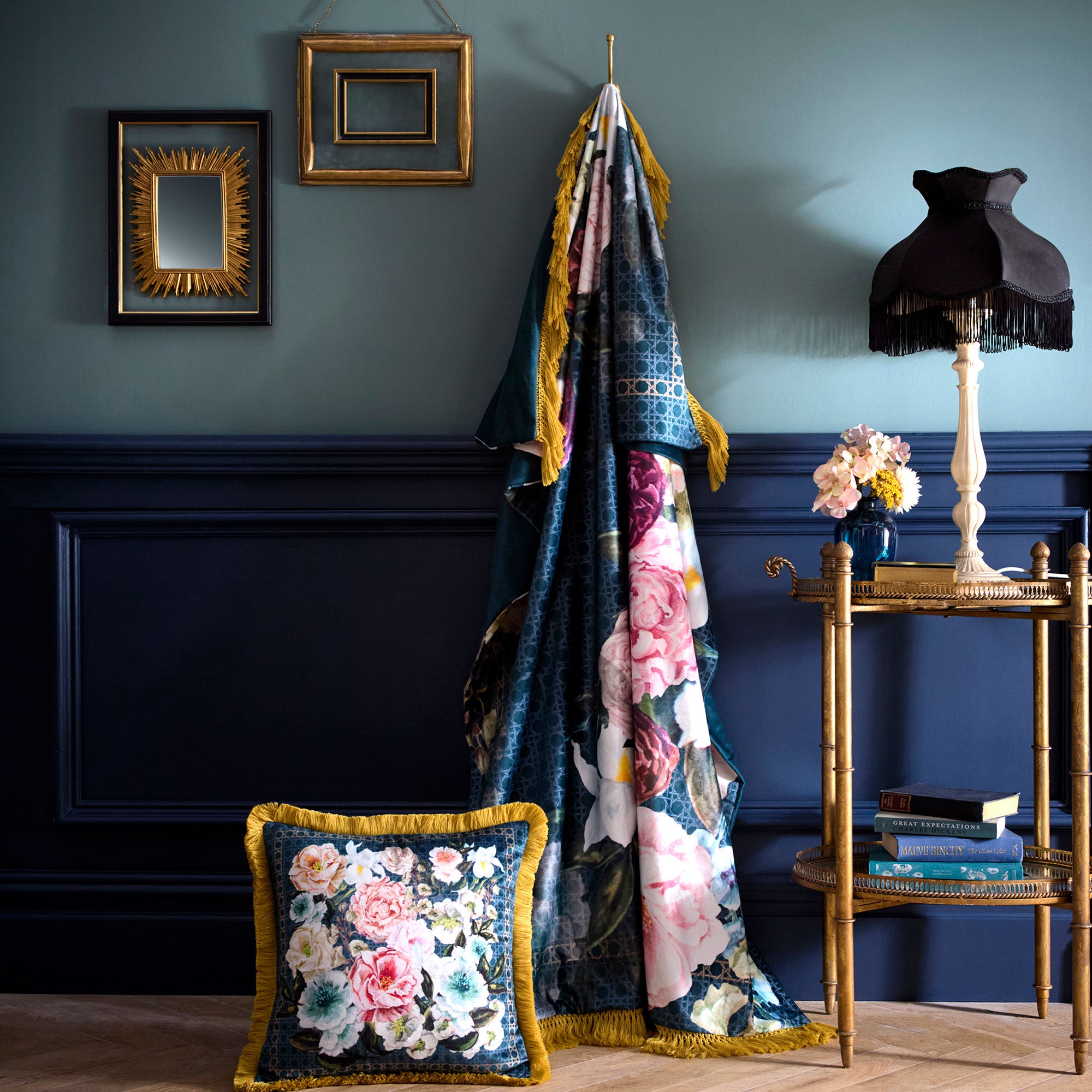 Bouquet List Throw in Blue 130 x 180cm