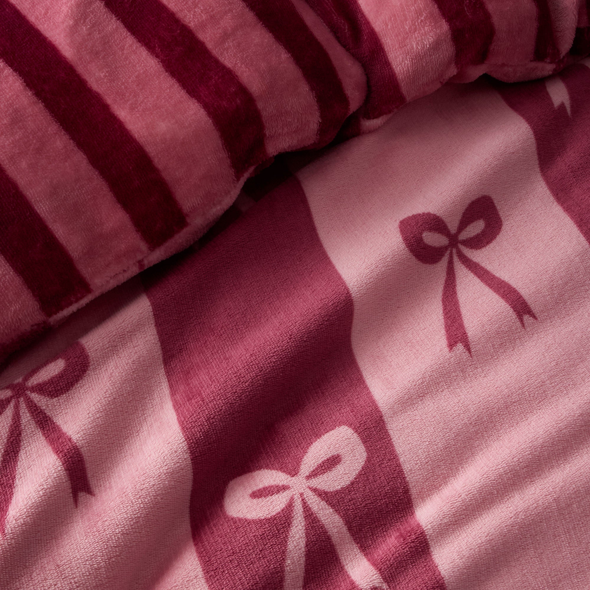 Bows Duvet Cover Set in Berry - Duvet Cover Set - Fusion Snug