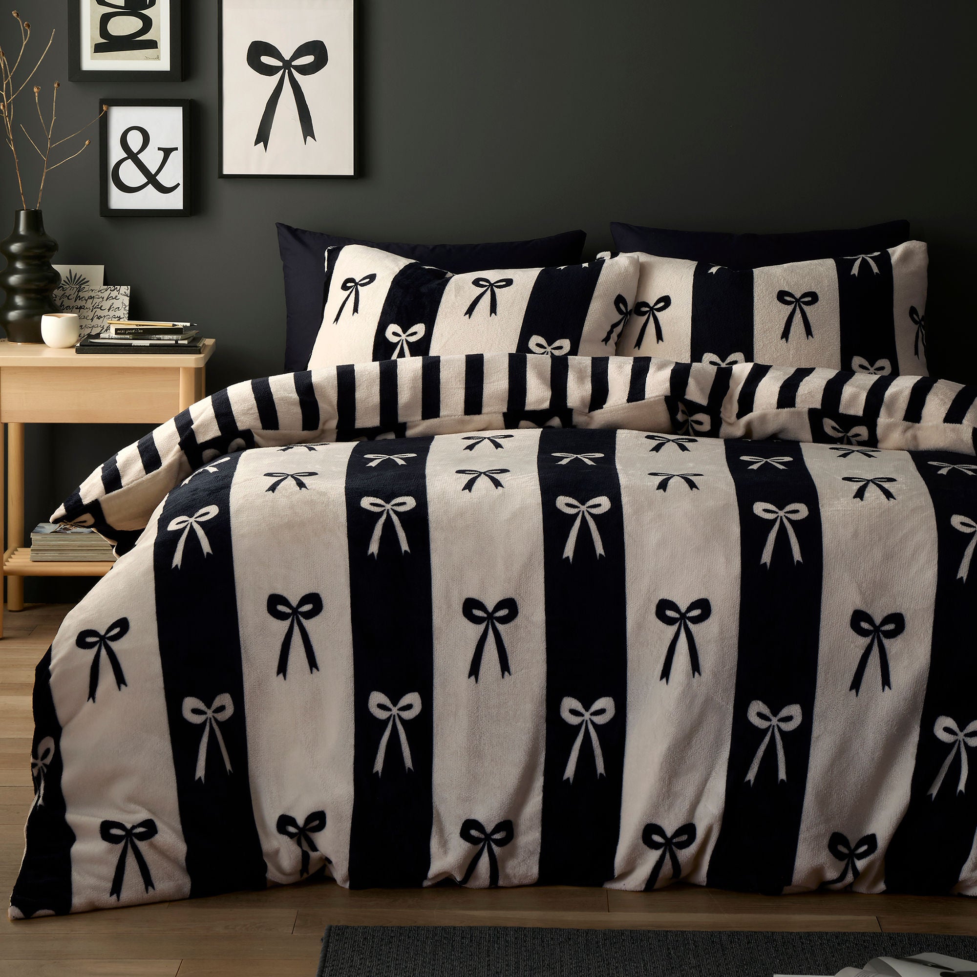 Bows Duvet Cover Set in Monochrome - Duvet Cover Set - Fusion Snug