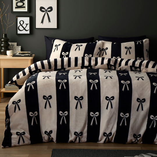 Bows Duvet Cover Set in Monochrome