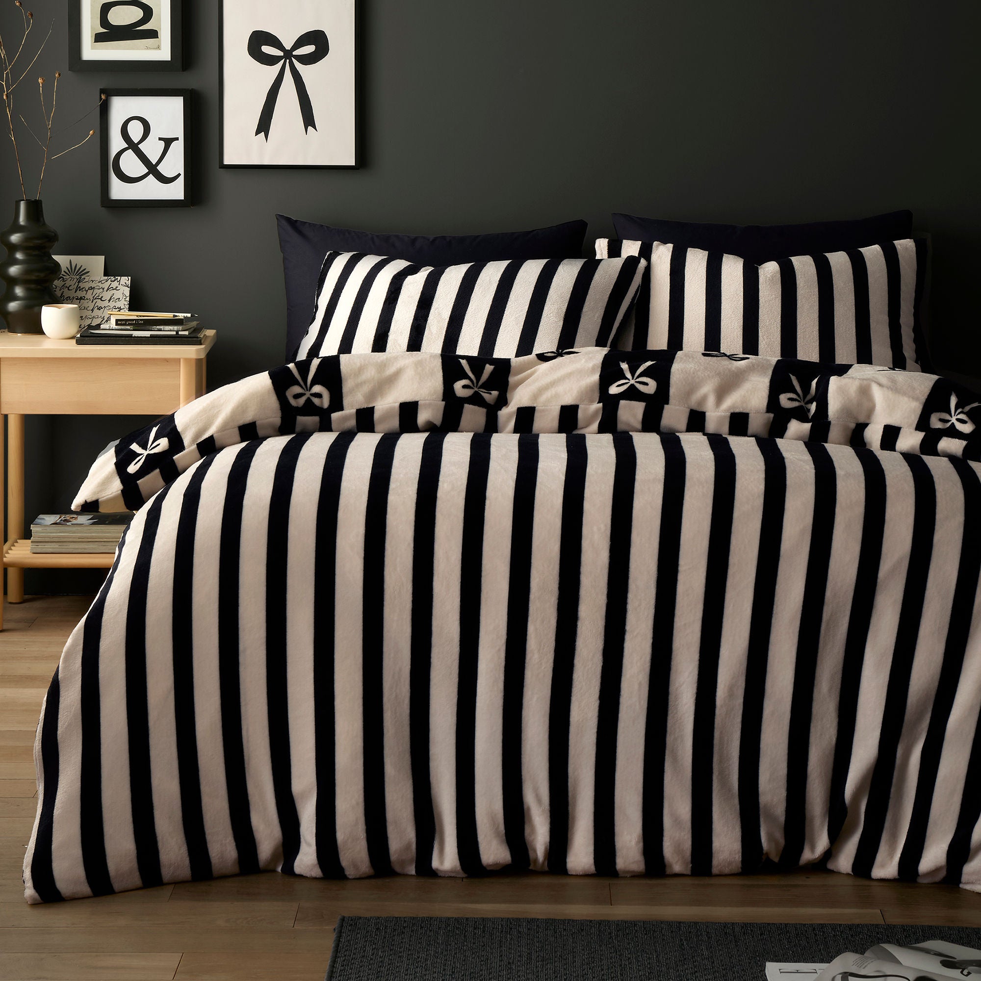 Bows Duvet Cover Set in Monochrome - Duvet Cover Set - Fusion Snug