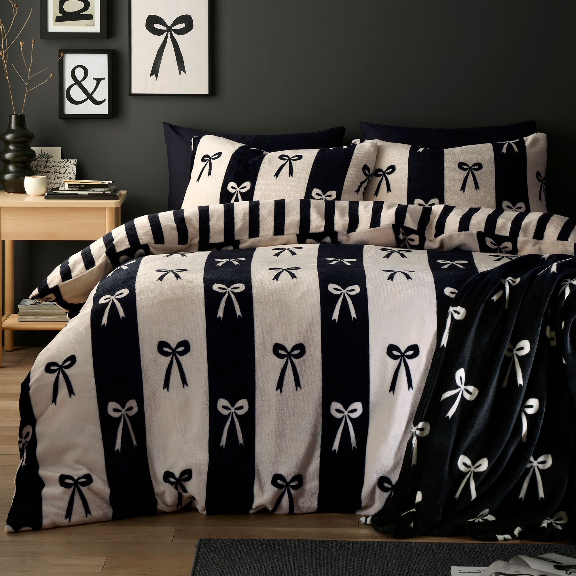 Bows Duvet Cover Set in Monochrome - Duvet Cover Set - Fusion Snug