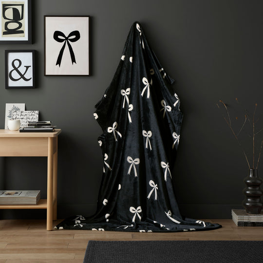 Bows Throw in Monochrome 120 x 150cm