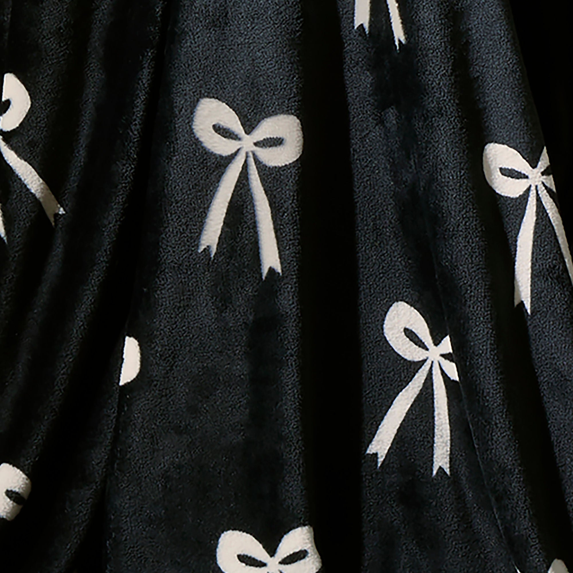Bows Throw in Monochrome 120 x 150cm - Throw - Fusion Snug