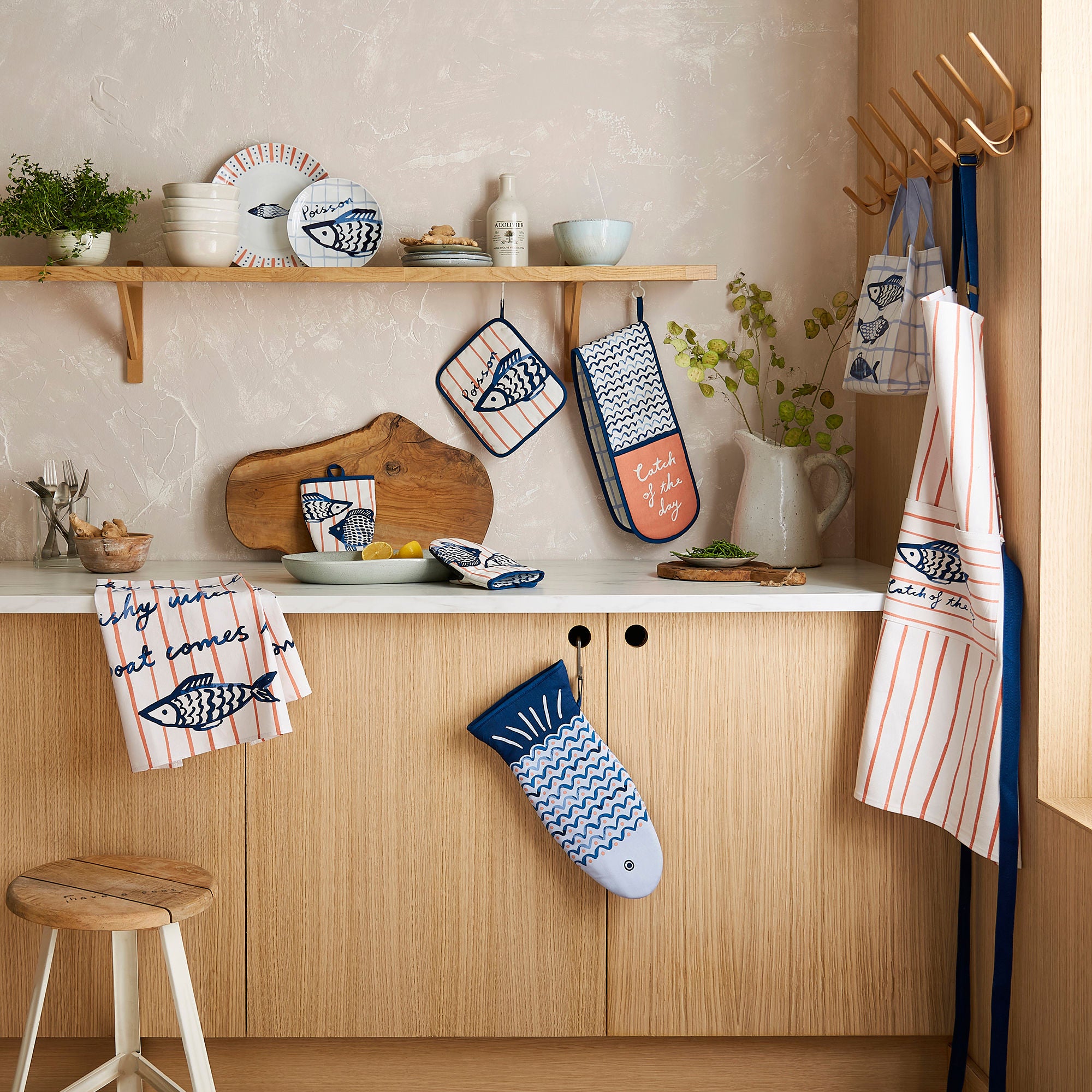 Ulster Weavers Catch of the Day Tea Towel - Cotton One Size in Multi - Tea Towel - Ulster Weavers