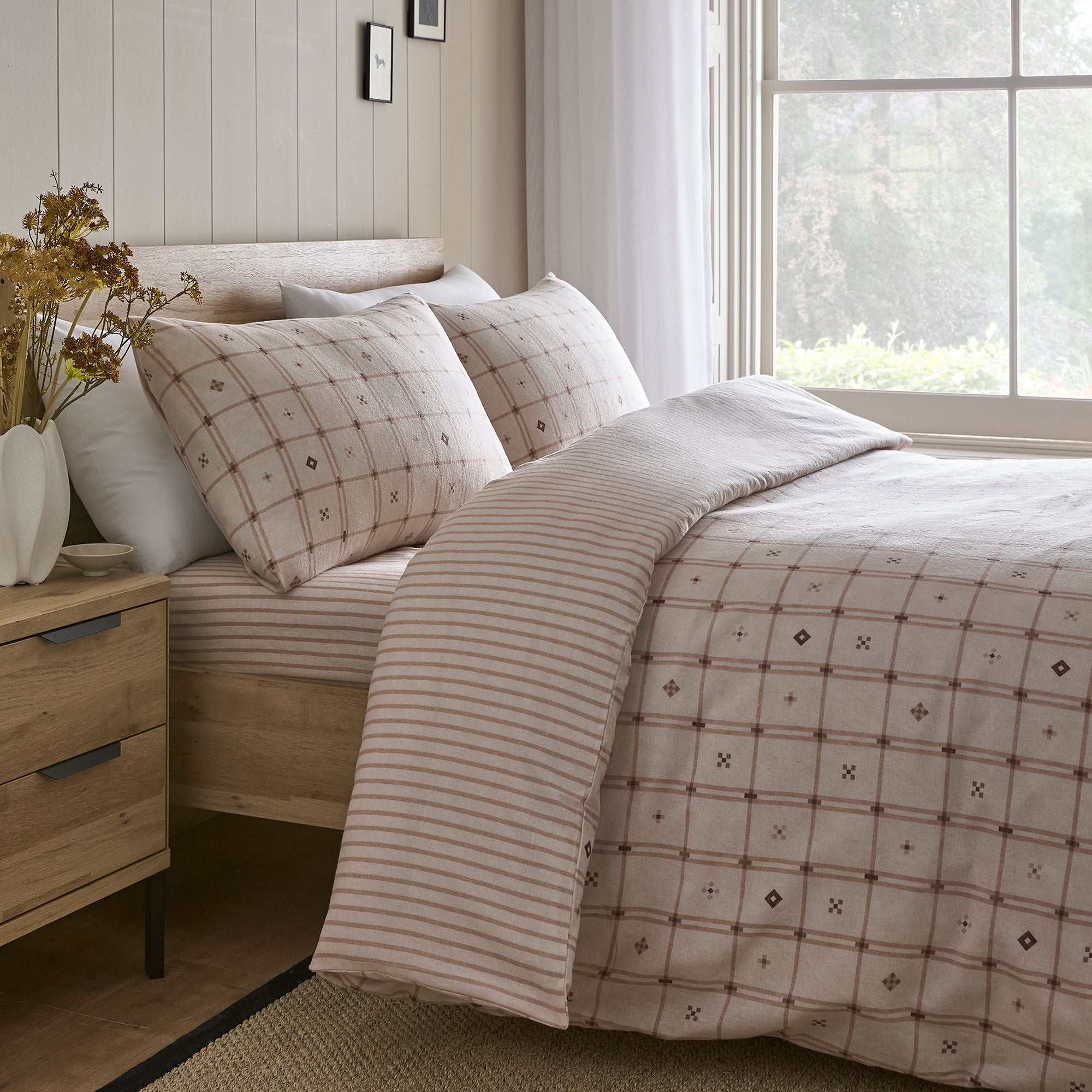 Cottage Stripe 28cm Fitted Bed Sheet in Natural - 28cm Fitted Bed Sheet - D & D Lodge