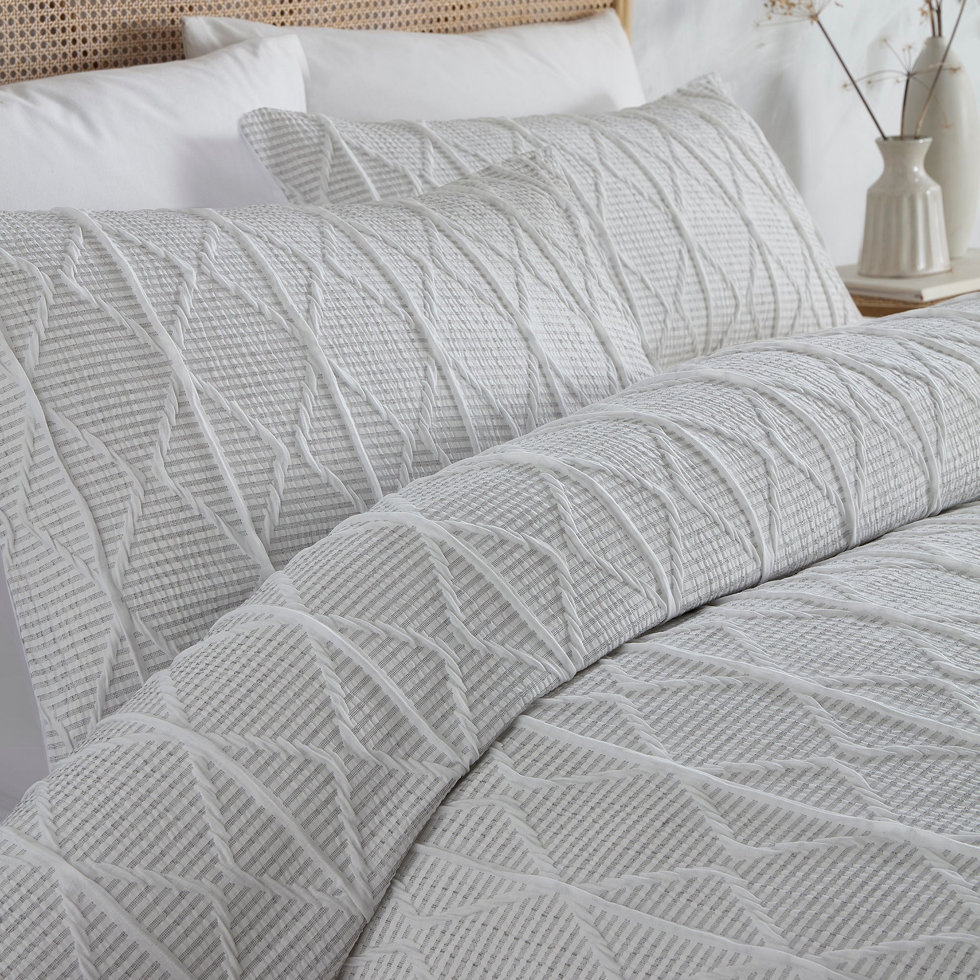 Crinkle Stripe Duvet Cover Set in White - Duvet Cover Set - Serene
