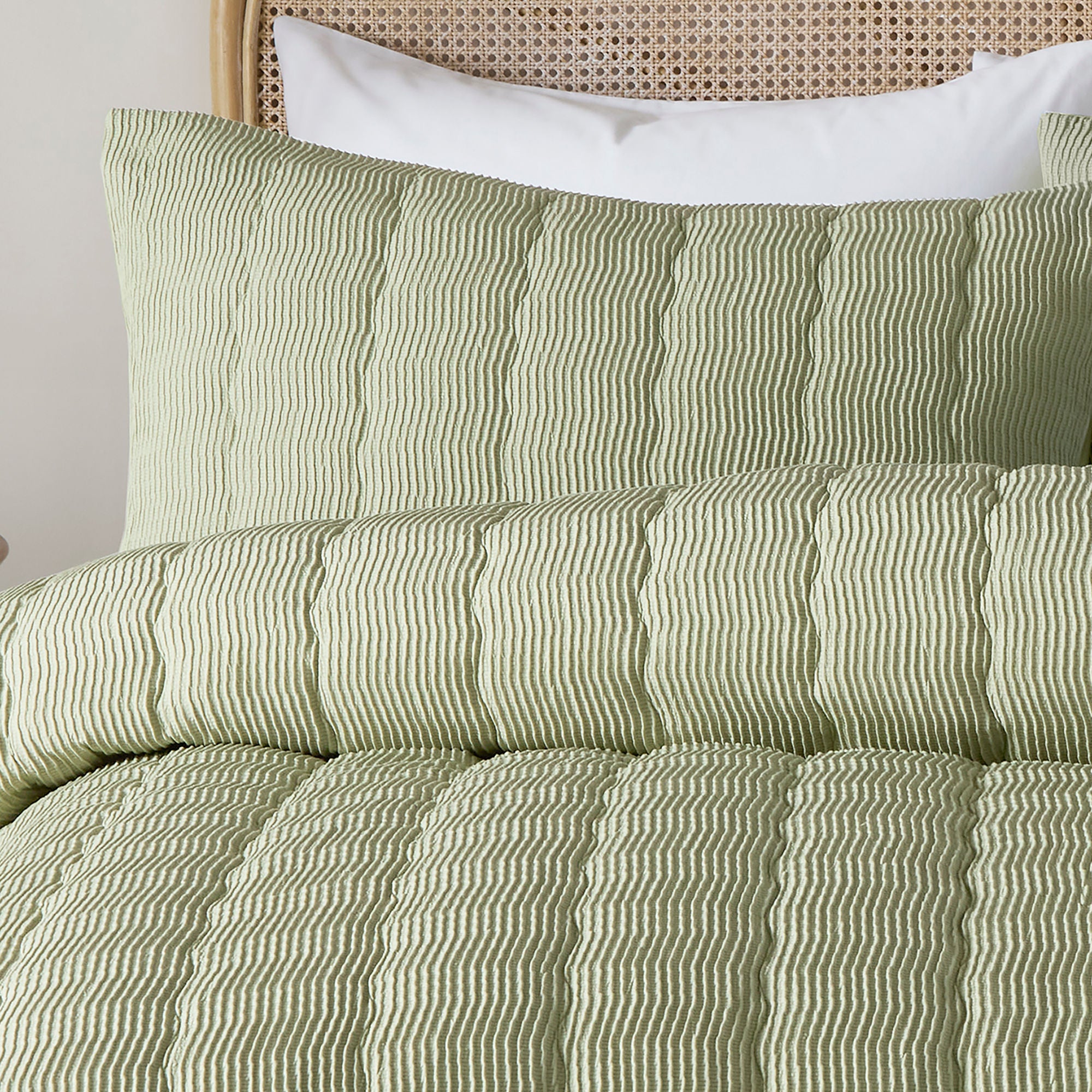 Crinkle Wave Duvet Cover Set in Green - Duvet Cover Set - Serene
