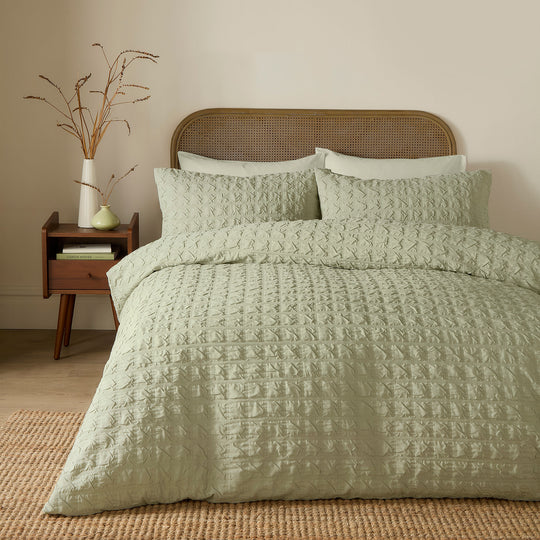 Embossed Grid Duvet Cover Set in Green