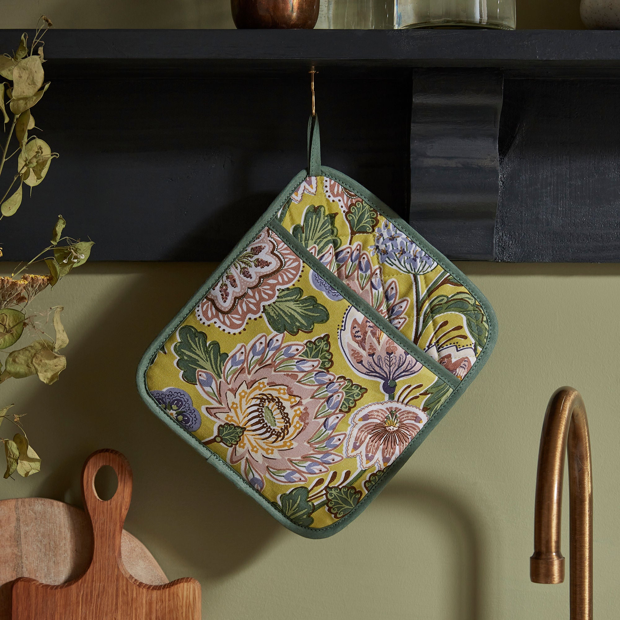 Ulster Weavers Emmeline Pot Mitt One Size in Green - Pot Mitt - Ulster Weavers