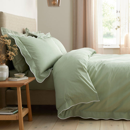Scallop Edge Duvet Cover Set in Green