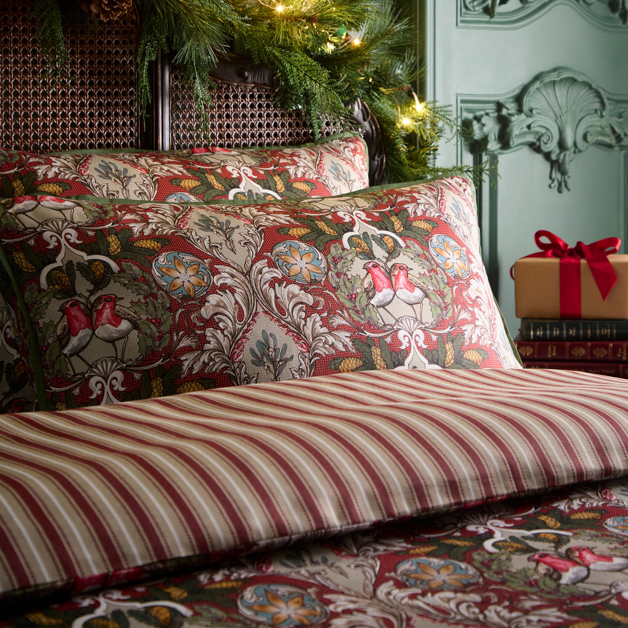 Festive Robin Duvet Cover Set in Red - Duvet Cover Set - Laurence Llewelyn-Bowen
