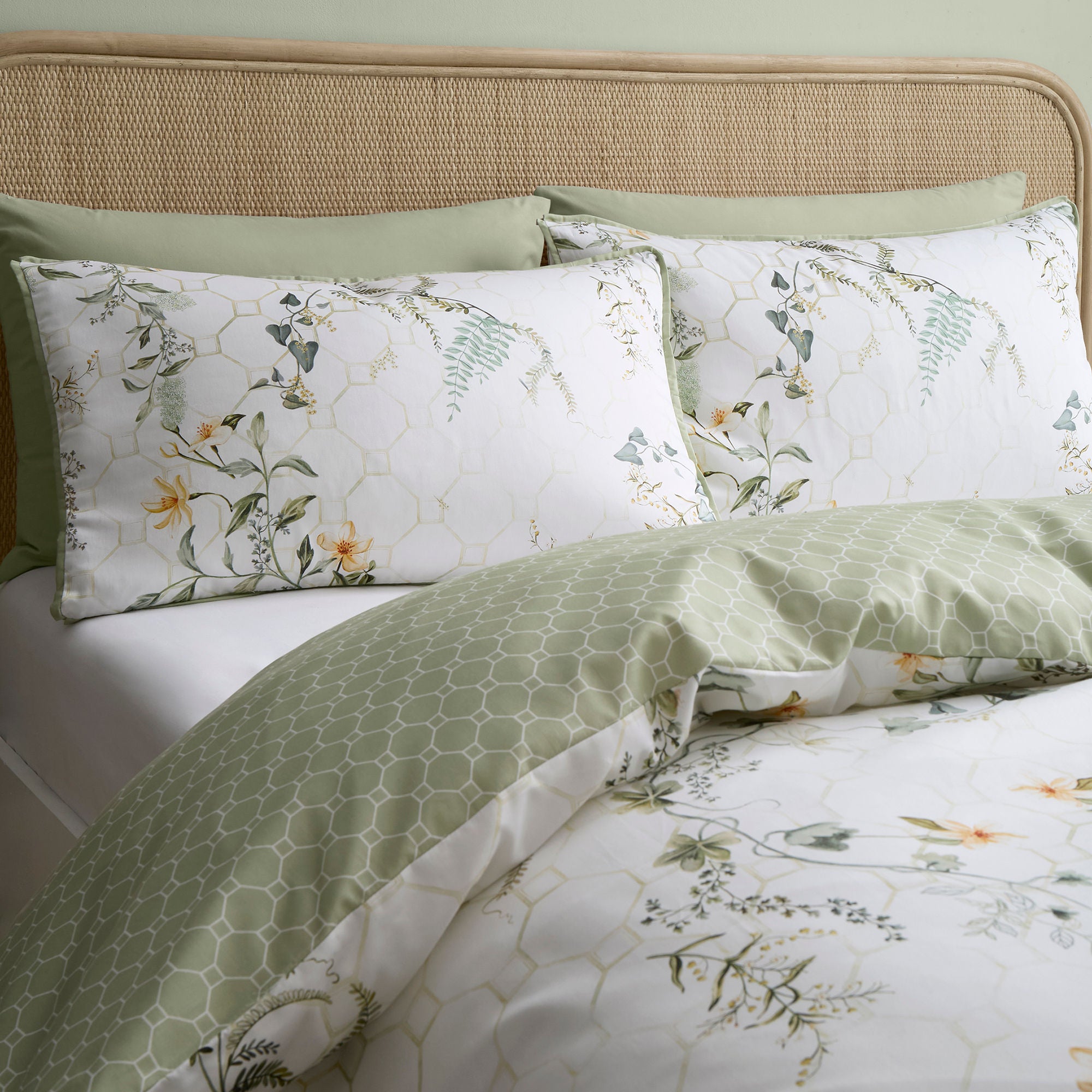 Floral Trellis Duvet Cover Set in Green - Duvet Cover Set - Appletree Heritage