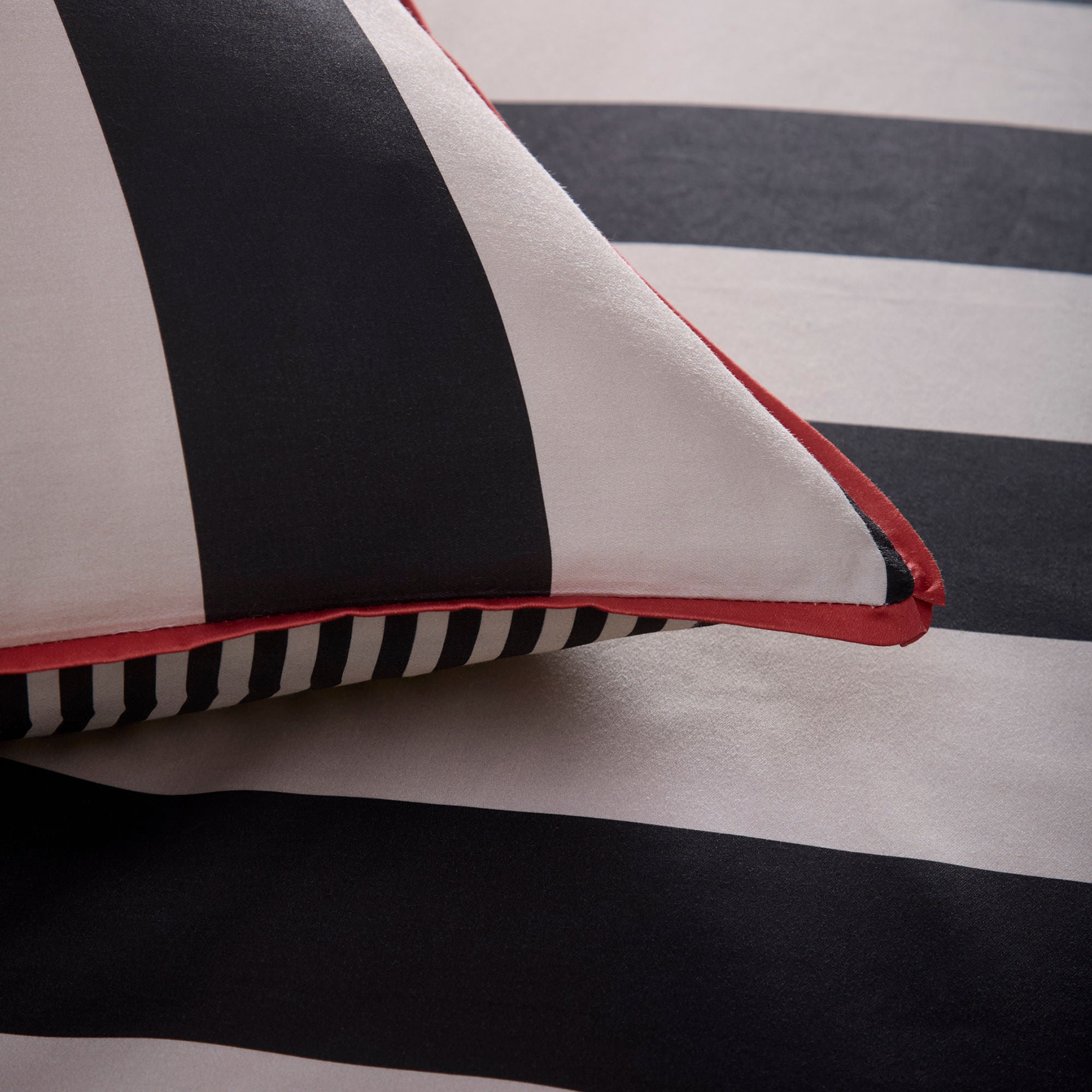 Festivo Circus Stripe Duvet Cover Set by Laurence Llewelyn-Bowen in Black - Duvet Cover Set - Laurence Llewelyn-Bowen
