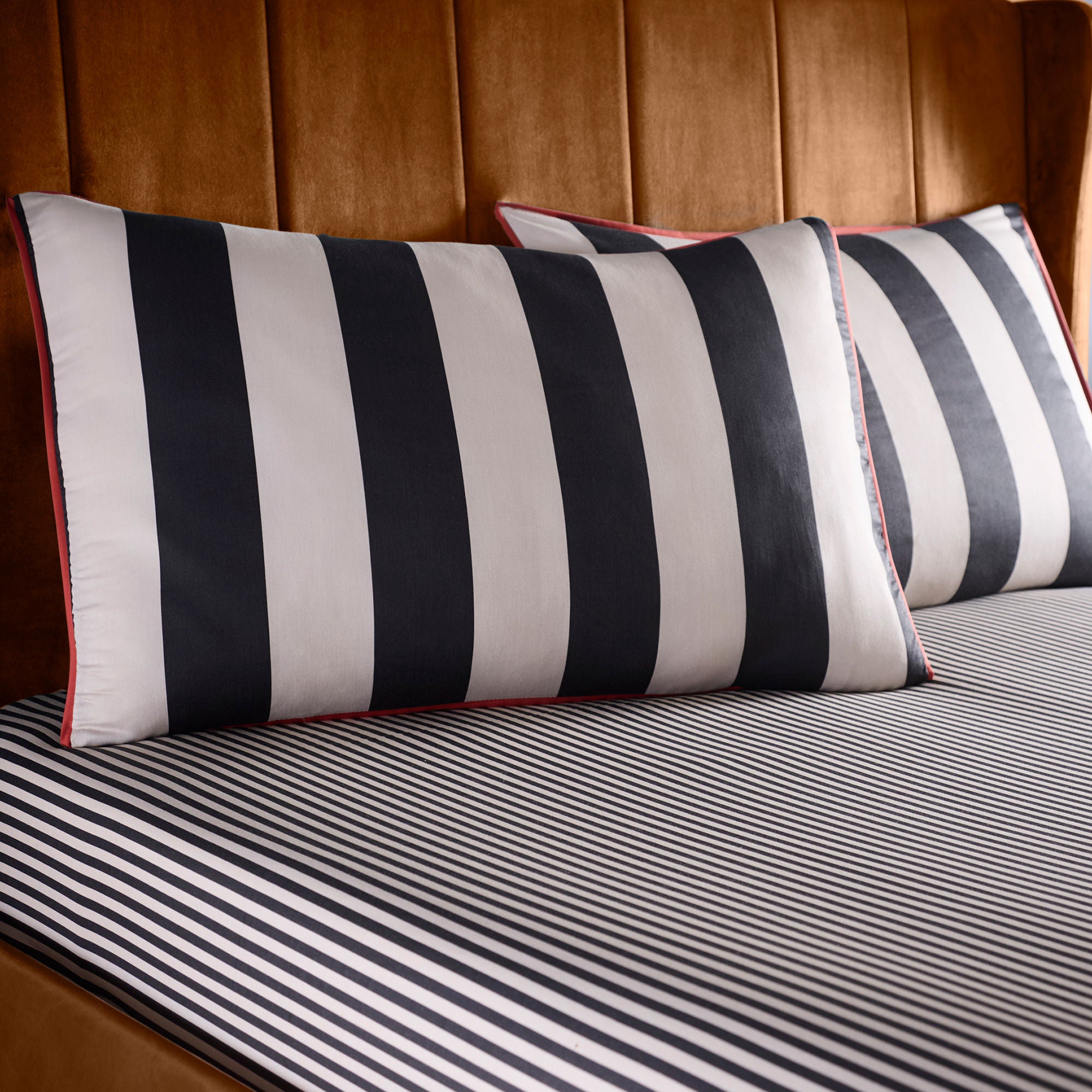 Festivo Circus Stripe 28cm Fitted Bed Sheet in Black - 28cm Fitted Bed Sheet - Laurence Llewelyn-Bowen