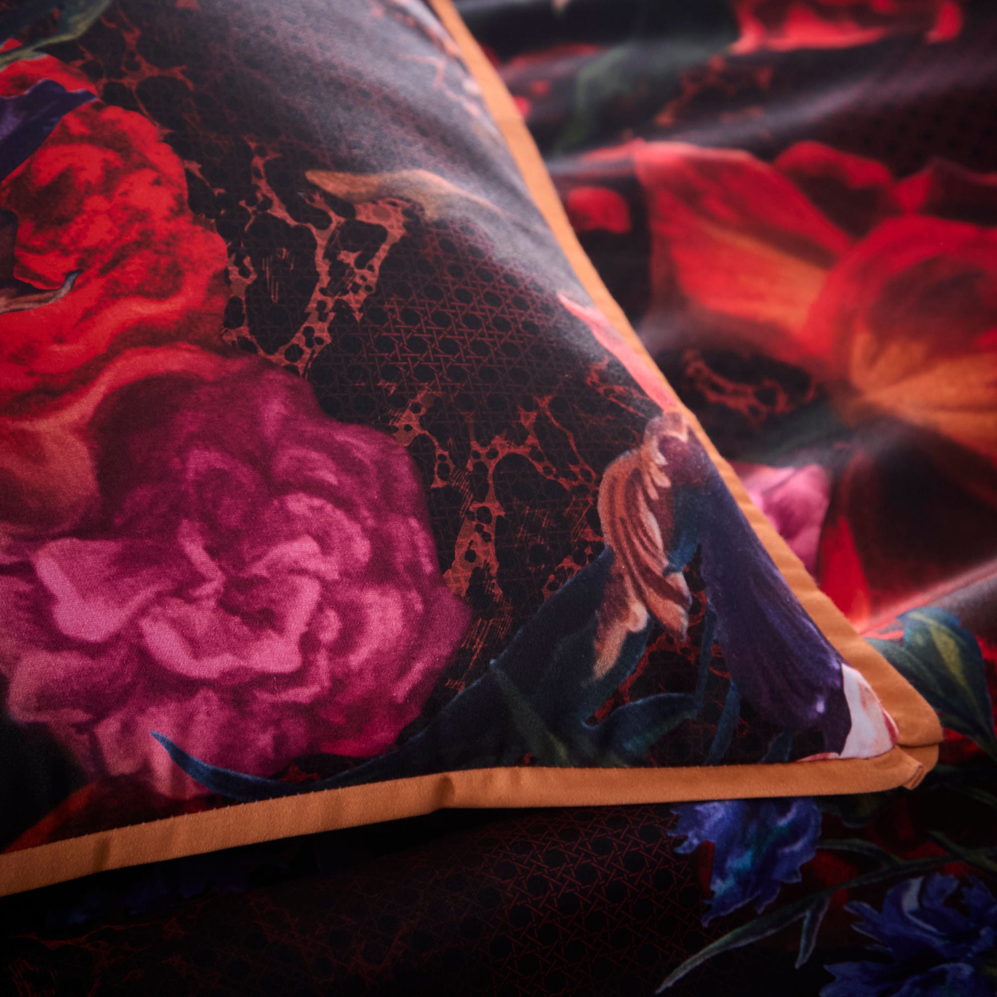 Grande Chintz Duvet Cover Set in Multi - Duvet Cover Set - Laurence Llewelyn-Bowen