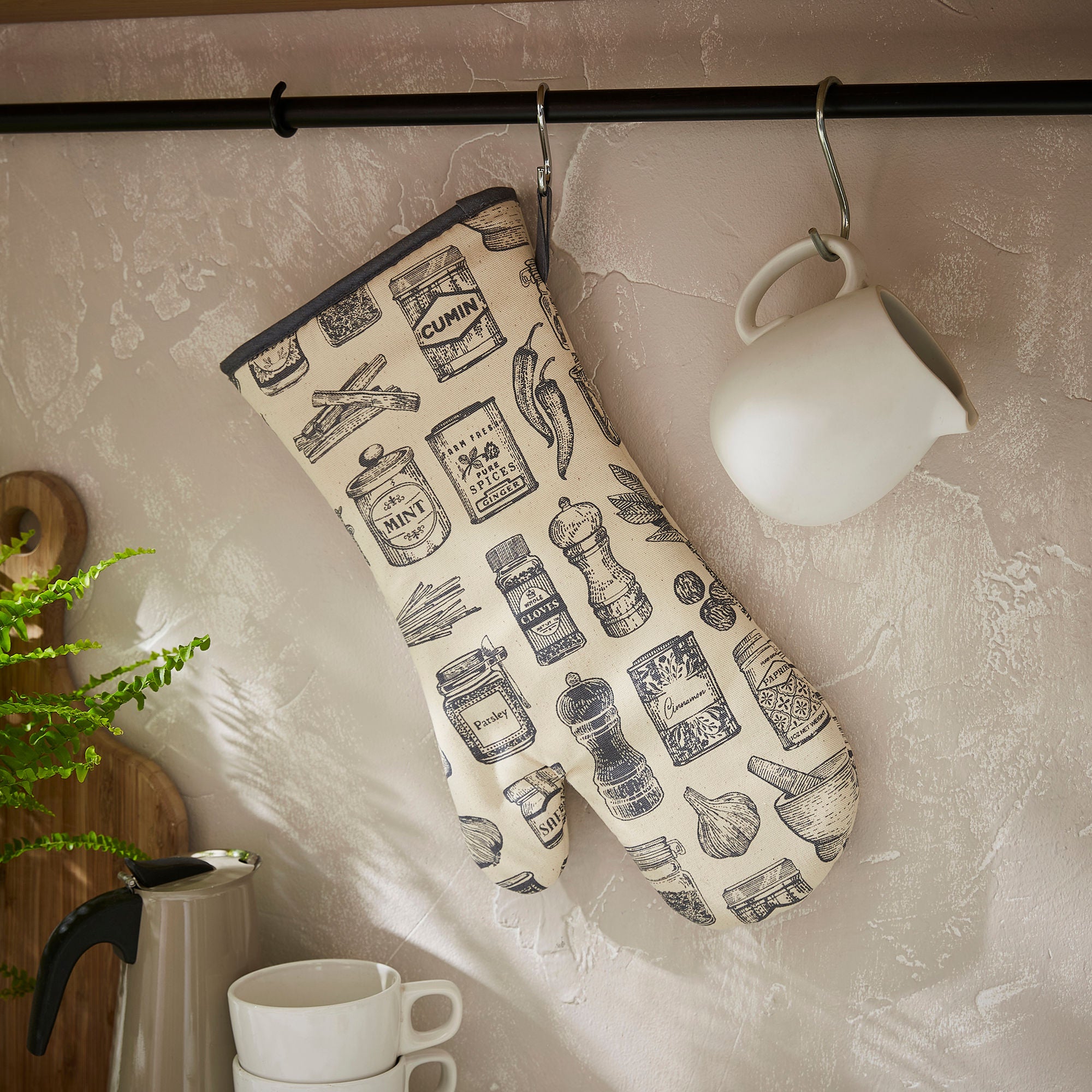 Ulster Weavers Herbs & Spices Gauntlet Oven Glove One Size in Grey - Gauntlet Oven Glove - Ulster Weavers