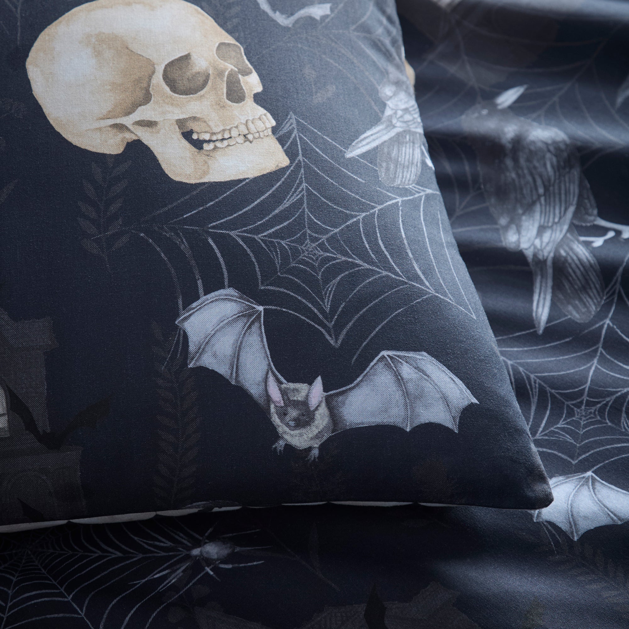 Gothic Skulls Halloween Duvet Cover Set in Black - Duvet Cover Set - Fusion