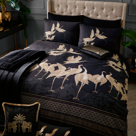 Kireina Duvet Cover Set in Black/Gold