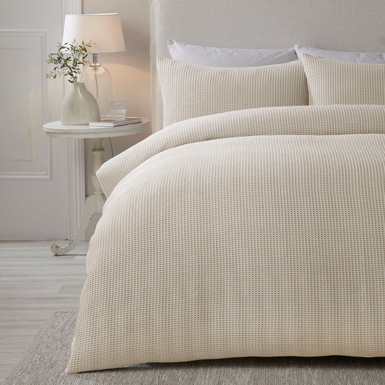 Lindly Duvet Cover Set in Natural