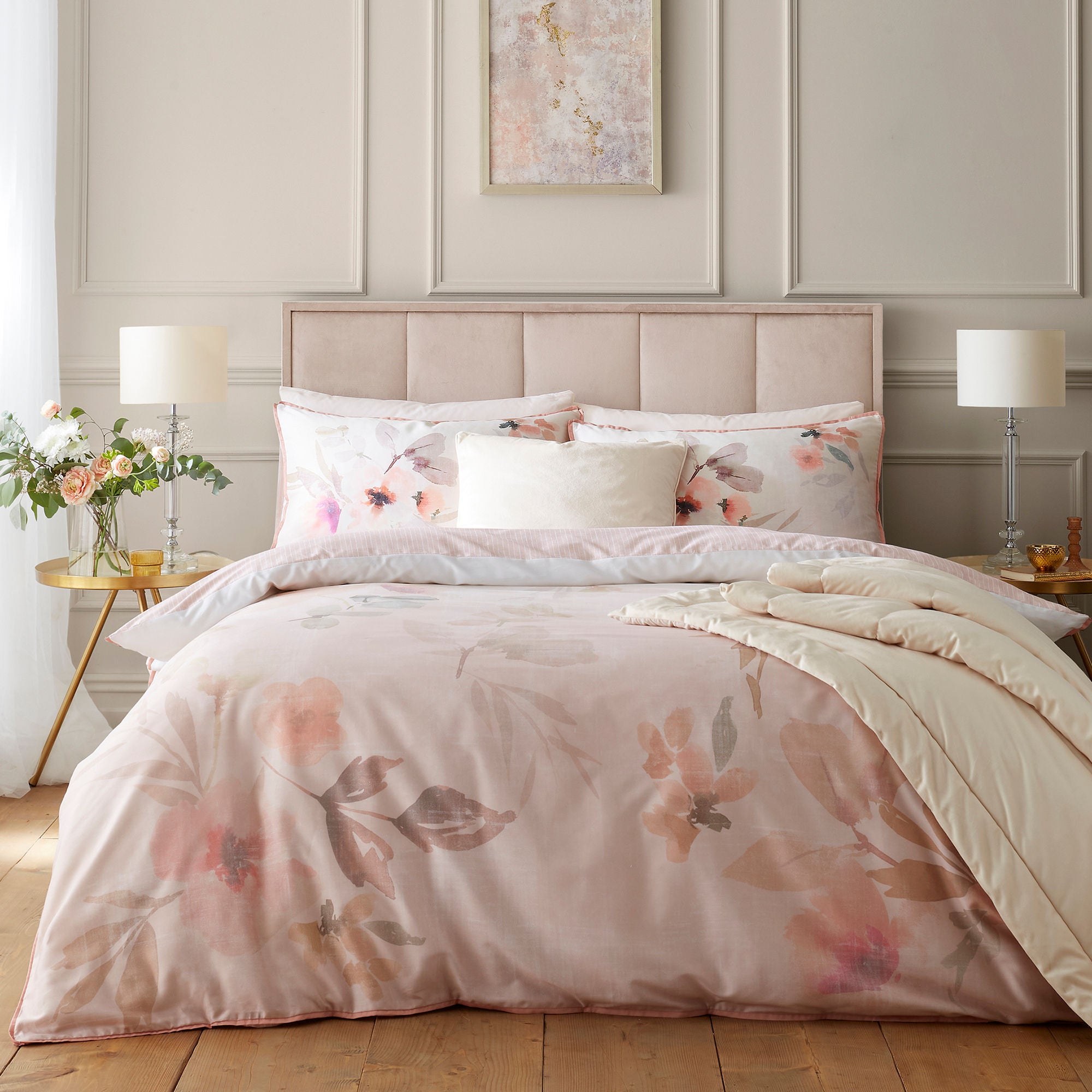 Mia Floral Blooms Duvet Cover Set in Natural - Duvet Cover Set - Soiree