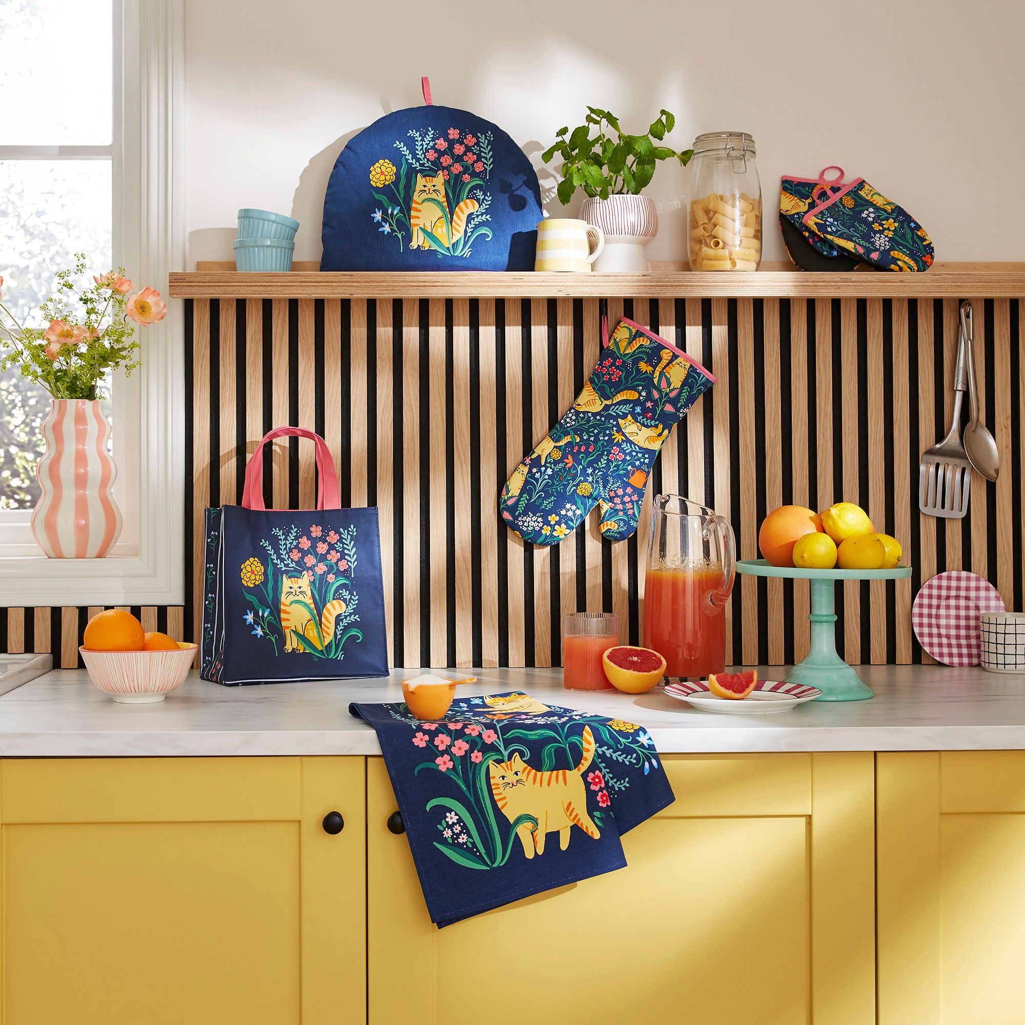 Marmalade Meadow Cotton Apron in Navy - Apron - Ulster Weavers