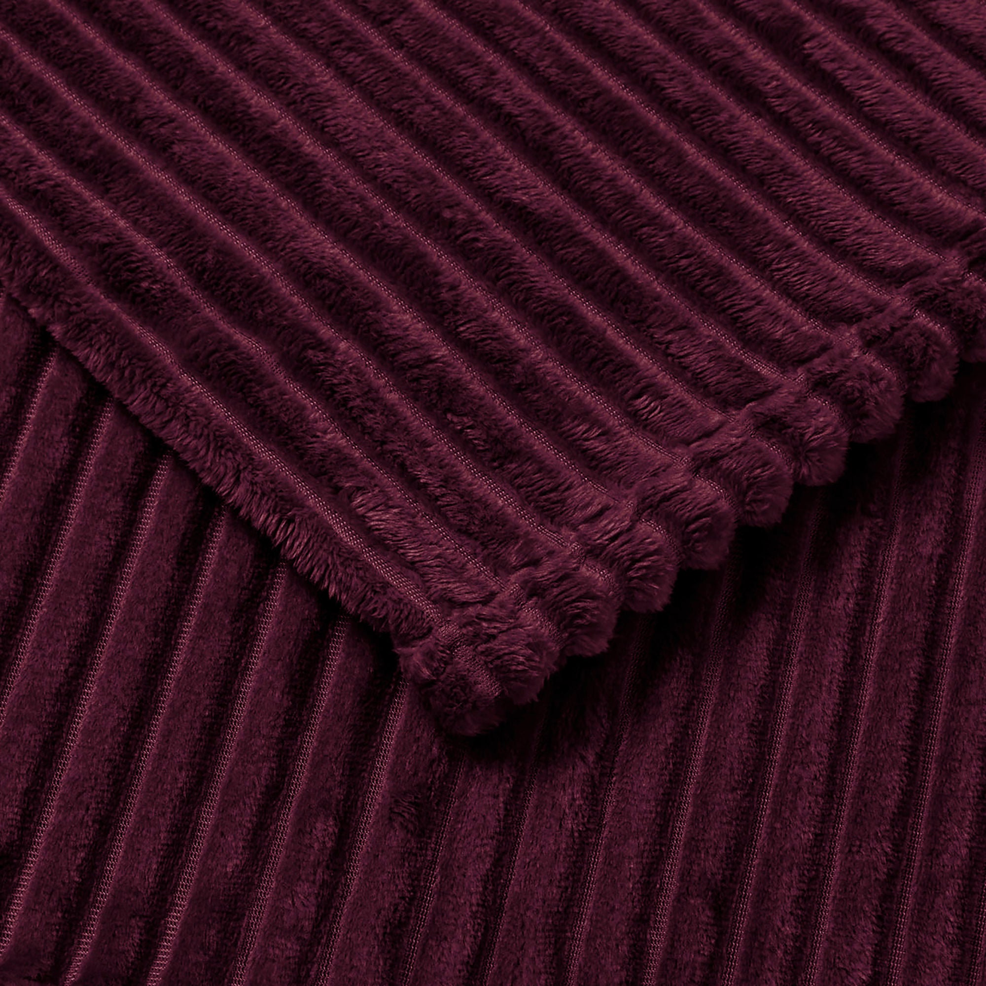 Morritz Bedspread in Burgundy 130 x 180cm - Bedspread - Appletree