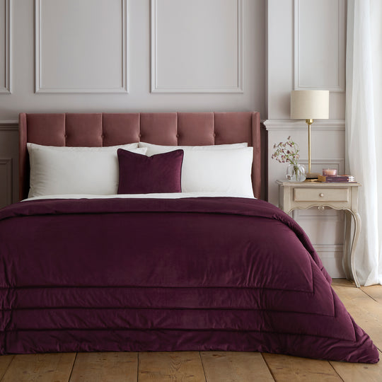 Melanie Bedspread in Berry 150 x 220cm