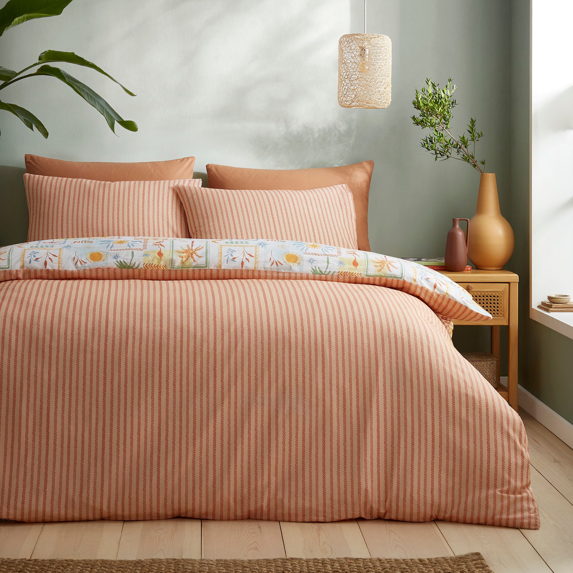 Soleil Duvet Cover Set in Multi - Duvet Cover Set - Fusion