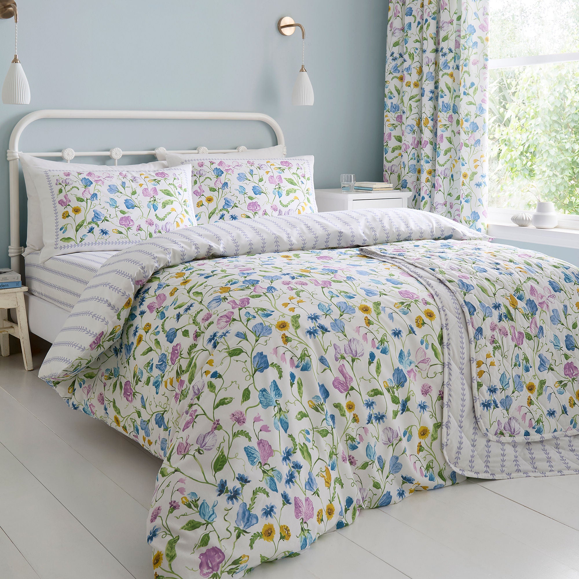 Sweetpea Floral Bedspread in Lilac 200cm x 200cm - Bedspread - Dreams & Drapes