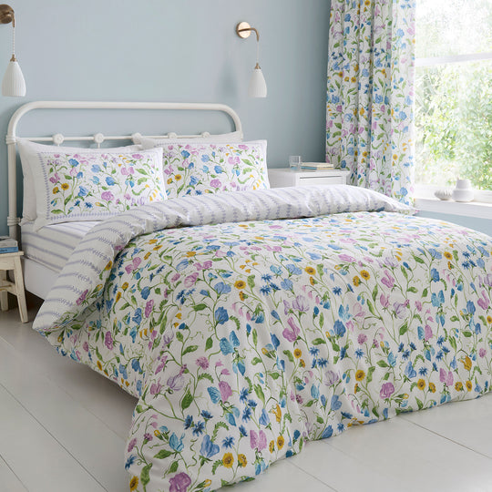 Sweetpea Floral Duvet Cover Set in Lilac