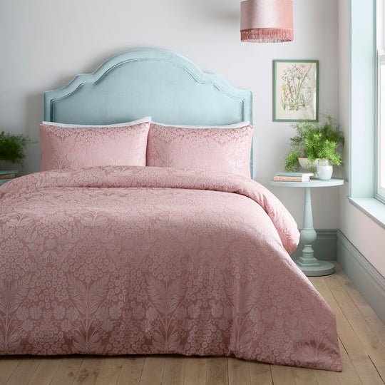 Toria Duvet Cover Set in Blush