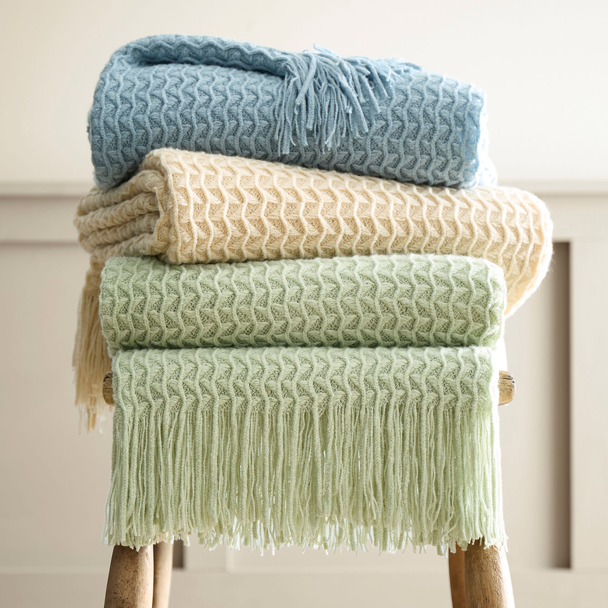 Textured Knit Throw in Blue 130 x 180cm