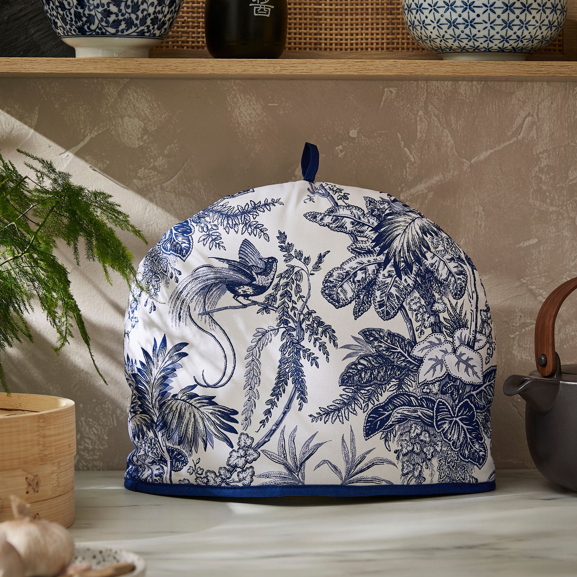 Ulster Weavers Willow Toile Tea Cosy One Size in Blue - Tea Cosy - Ulster Weavers