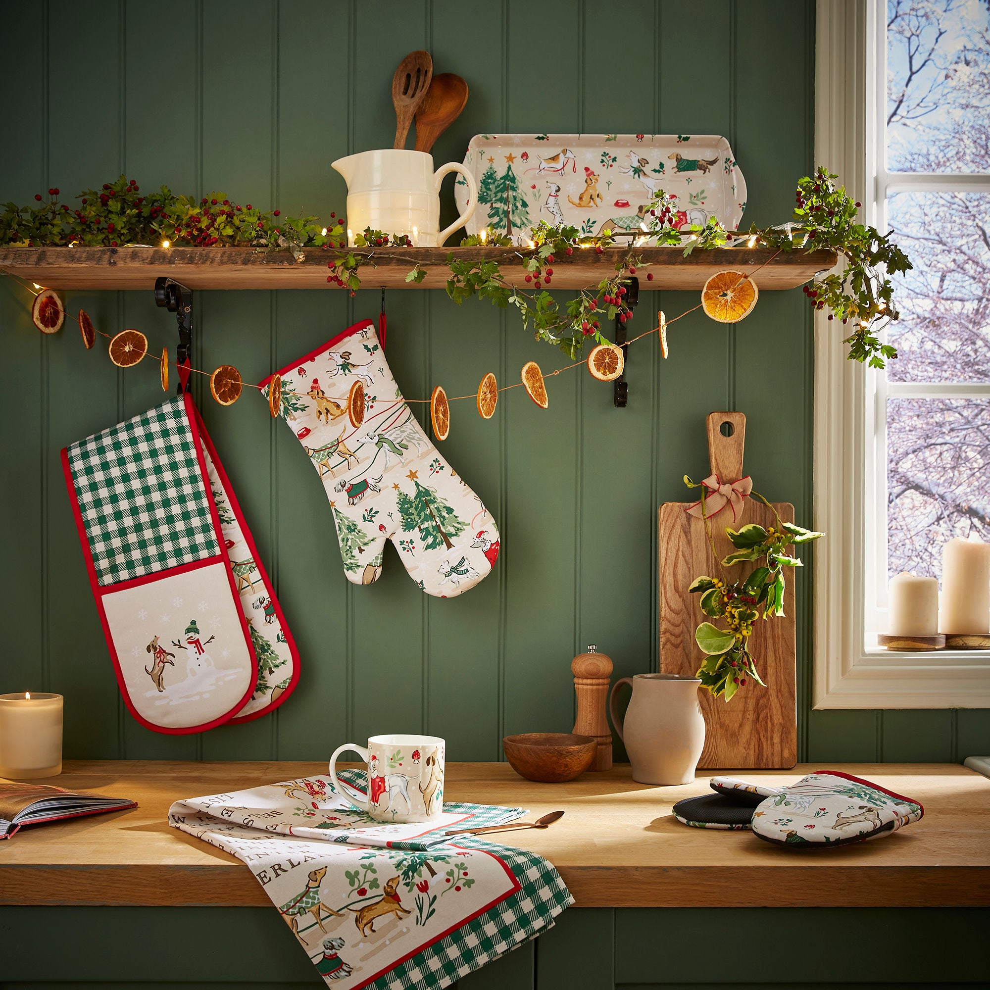 Winter Walkies Cotton Apron in Beige - Apron - Ulster Weavers
