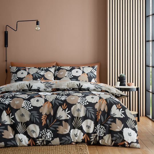 Yasmin Duvet Cover Set in Black