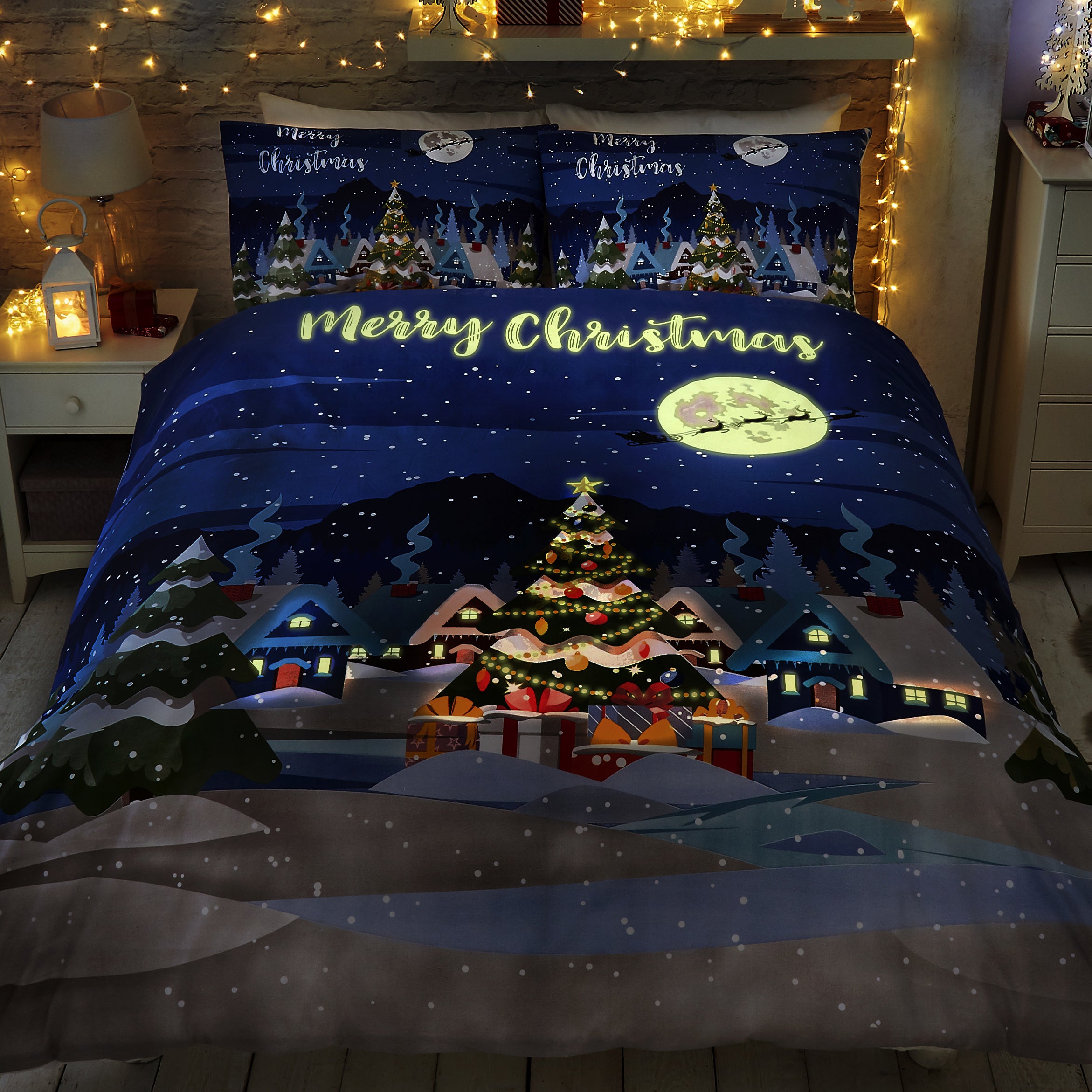 Glow In The Dark Duvet Cover Set by Bedlam Christmas in Multicolour - Duvet Cover Set - Bedlam Christmas