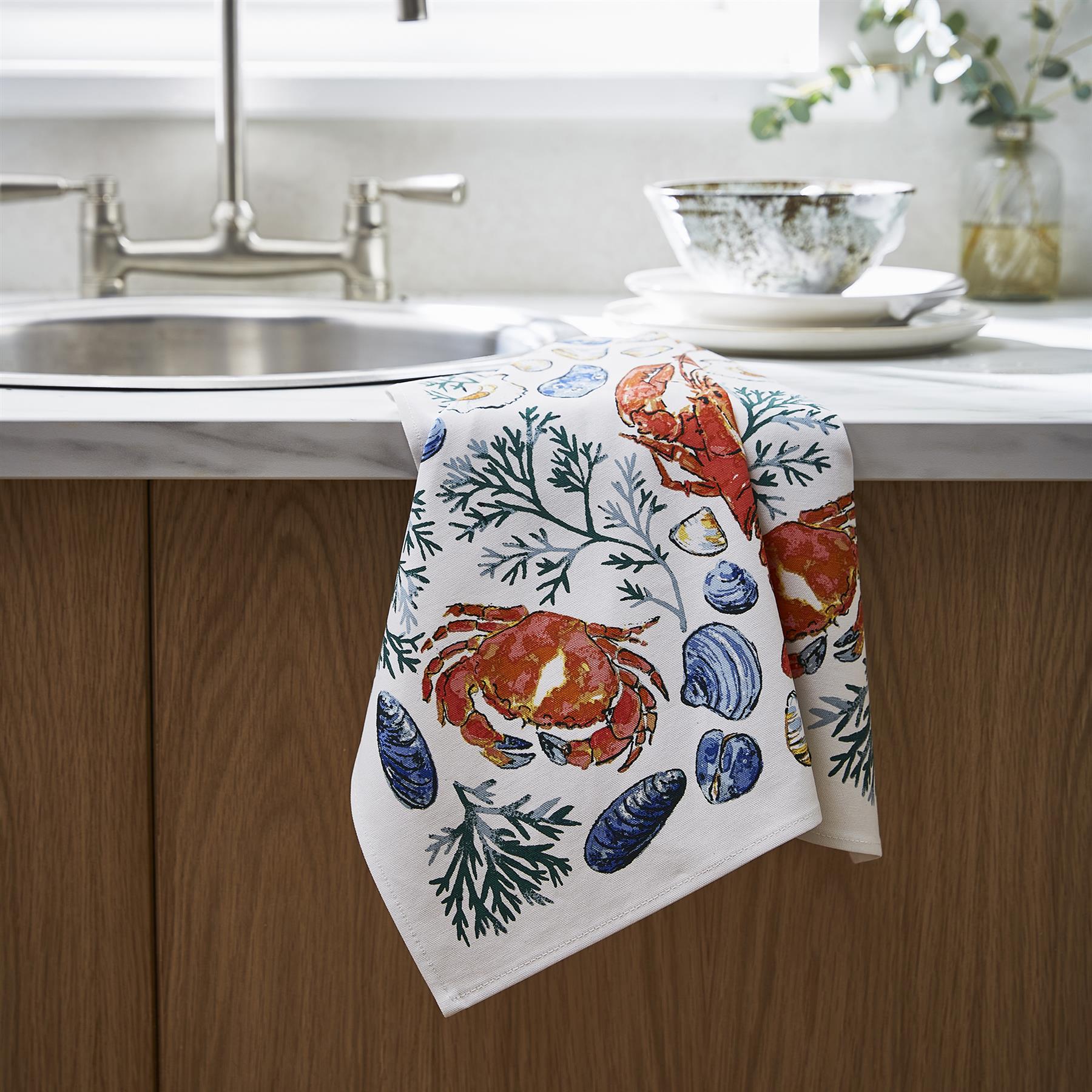 Ulster Weavers Shellfish Tea Towel - Cotton One Size in Green - Tea Towel - Ulster Weavers